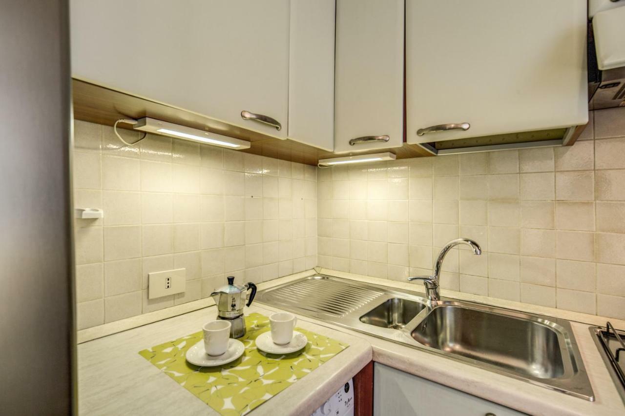 Guesthouse O Affittacamere Casa Fienaroli 2 Rzym Zewnętrze zdjęcie